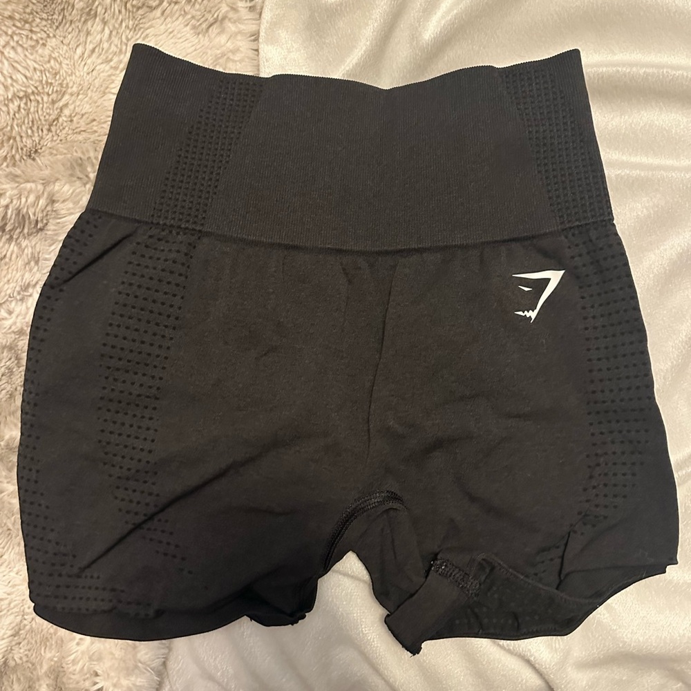 Black Gymshark shirts - size small